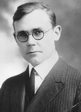 More about step-growth plz Wallace Carothers - Father of polymerizations - Worked at Dupont - Inventor of Nylon - Killed himself when 41 DP = 1 1 p, PDI = 1+p p = monomer conversion DP = Degree of