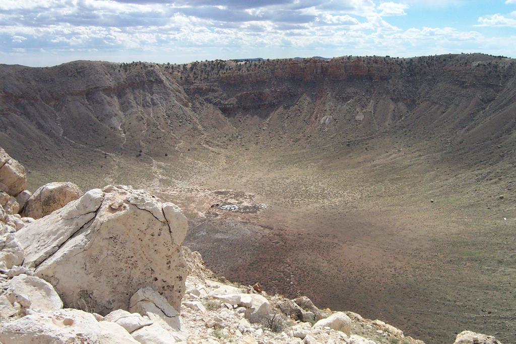 The Barringer Crater, Arizona Larger rocks can