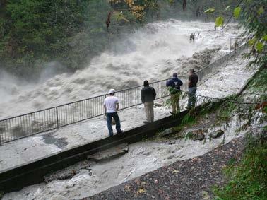 v=k YUpkPTcqPY) Hazards of Rivers - Floods Larger rivers: NOT flash