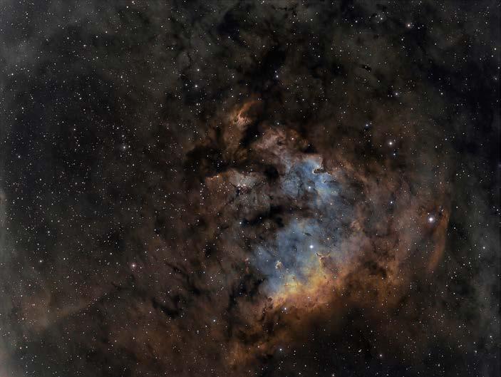 young stars NGC 7822, a HII region which contains an extremely hot