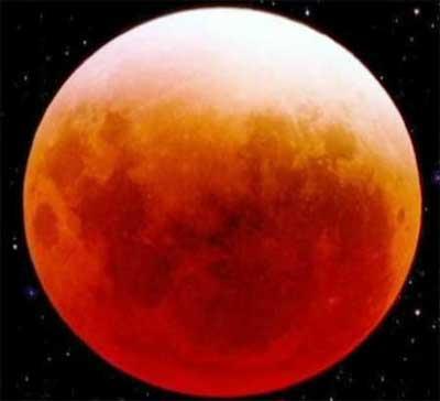 A lunar eclipse happens when the moon goes into the Earth s shadow. Lunar eclipses happen during full moons.