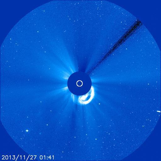 An animation of comet ISON it is pass close to
