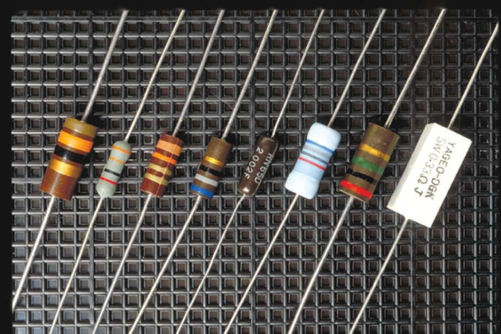 Power Resistors All electronic devices, from heaters to light bulbs to stereo amplifiers, offer resistance to the flow of current and are therefore considered resistors.