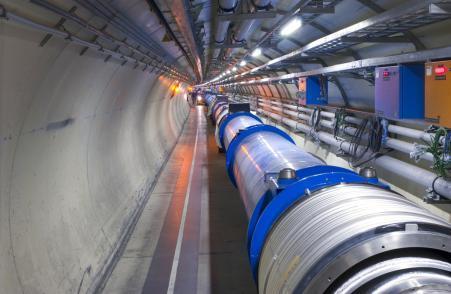 Large Hadron Collider (LHC) @ CERN 1 ring: