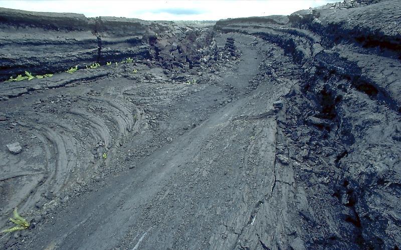 Images of channels on Earth caused by lava http://volcanoes.usgs.gov/imgs/jpg/kilauea/30424305-027_large.