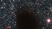 2. Regions of Dust: Dust Nebulae What does an interstellar dust grain look like? 2.