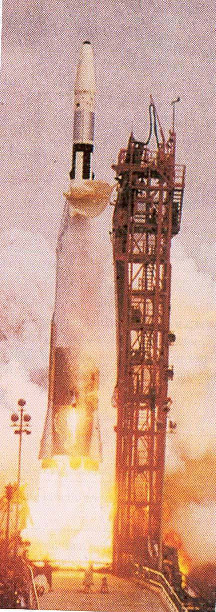 Example 5: Saturn V Saturn V, the Apollo launch vehcle, has an ntal mass o M 0.85 x 10 6 kg, a payload mass o M p 0.7M 0, a uel burn rate o R 13.