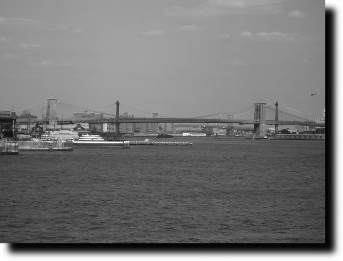 Chapter 1 Using Geographical Information 9 FIGURE 1-2: The Brooklyn Bridge from the Staten Island Ferry. The same can be said of any set of photos that show the same subject.