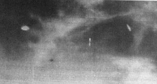 Flushing Queens UFO Photographs The witness, a president of an advertizing agency, told Air Force investigators that he, and others were traveling from New York to Washington, D.C.