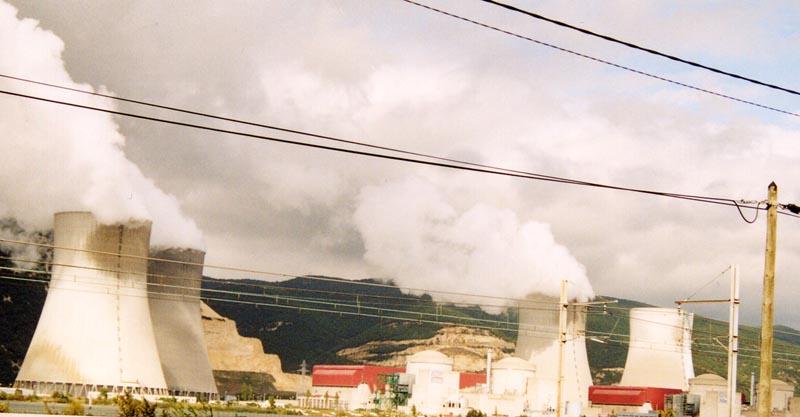 Poisonous gases Many power stations burn coal containing sulphur. When this burns it produces acidic sulphur oxides which can cause acid rain.
