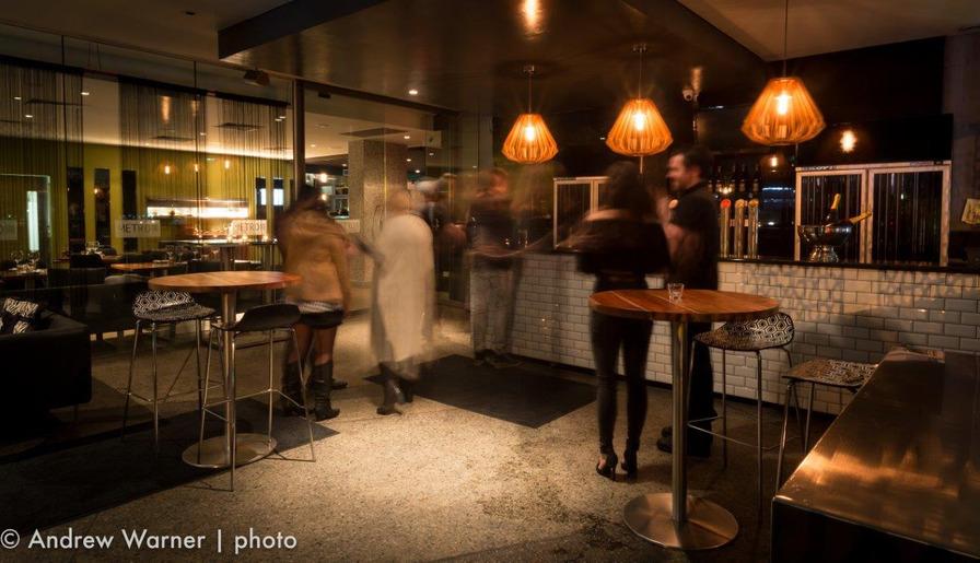 - METRO BAR & BISTRO - M e t r o Bar & Bistro boasts some of the best functions spaces in the Perth CBD.