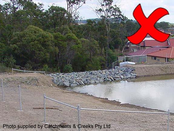 Photo 3 Dam spillways must have a well-defined cross-sectional profile Photo 4 A poorly
