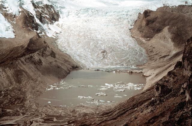 Qori Kalis glacier, Quelccaya ice cap, 2000.