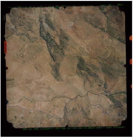 Left Image Figure 3. Aerial photos for Mahis area (Jordan). Right Image 2.1.
