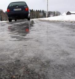 Picture documentation Road conditions Treatment recommendations Driving recommendations Dry Road: Very good (usually no problems) Minimal salt application: No limitation: High skid resistance µ = 0,7
