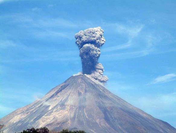 Caracteristiques des strato-volcans andesitiques