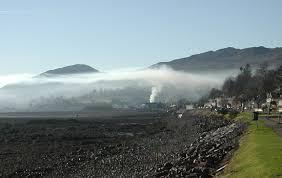 Smoke and other pollutants can then get trapped in this layer, resulting in poor