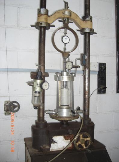 Triaxial Shear Test Specimen preparation (undisturbed sample) Proving ring to