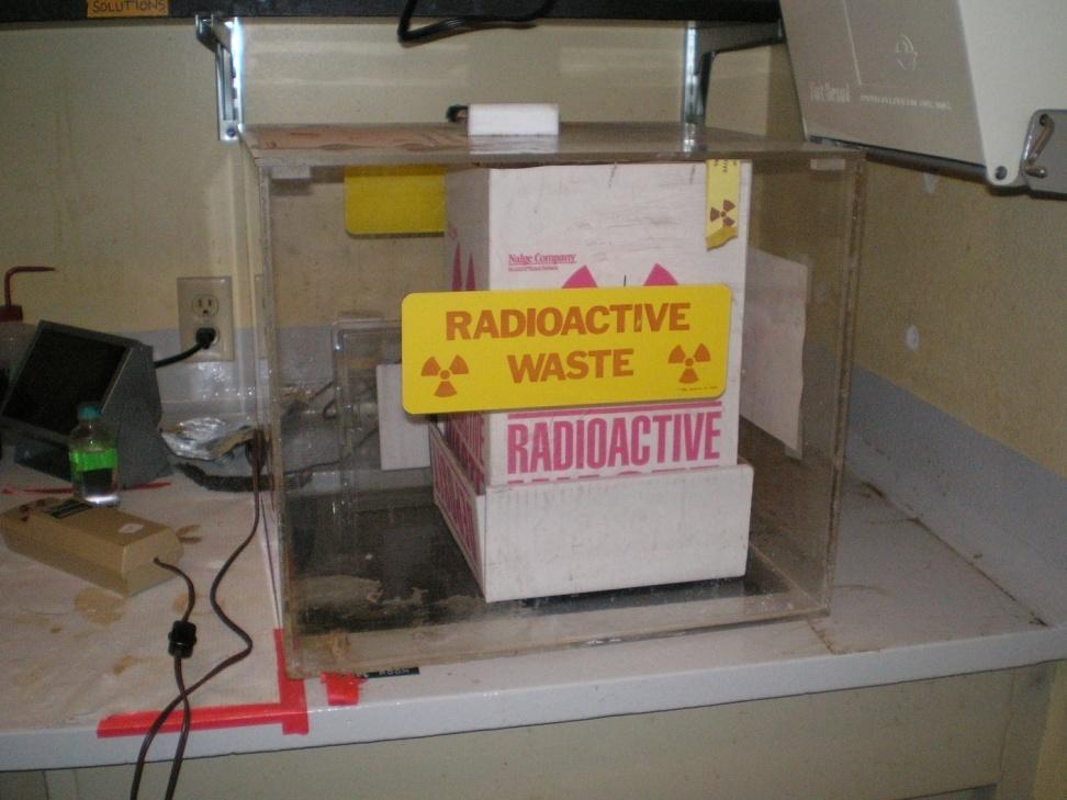 Radioactive Waste Solid LSC Use beta boxes No lead, LSC or liquids Biosafe: may be drain disposed Hazardous: RSO must pick up Liquid Waste Must have 2