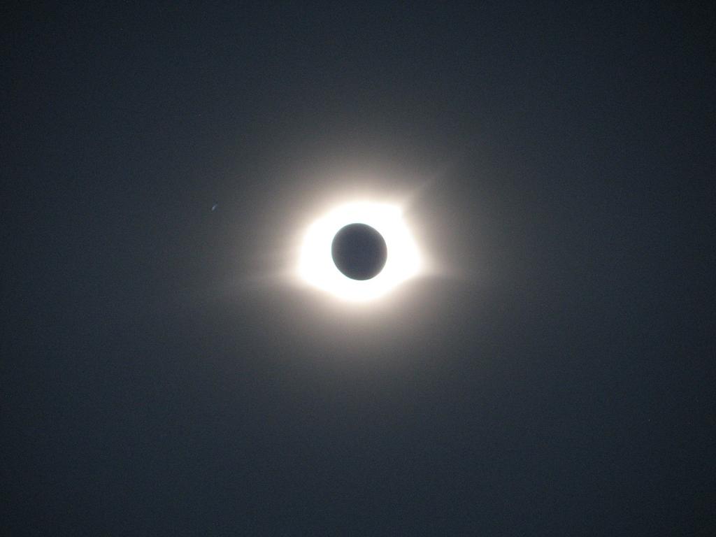 occurred on August 21, 2017 in Franklin, Kentucky. I hope you enjoy reading an account of my total eclipse experience as much as I enjoyed hearing of others.
