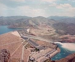 COMPOSITE DAMS Composite dams are combinations of one or more dam types.