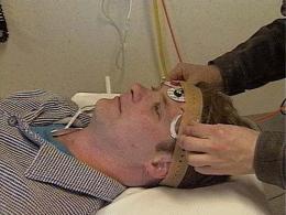 Electric Shock Therapy ELECTRO CONVULSIVE THERAPY An electric shock is applied to produce a convulsive seizure. The shock is typically between 140-170 volts and lasts between 0.5 and 1 seconds.
