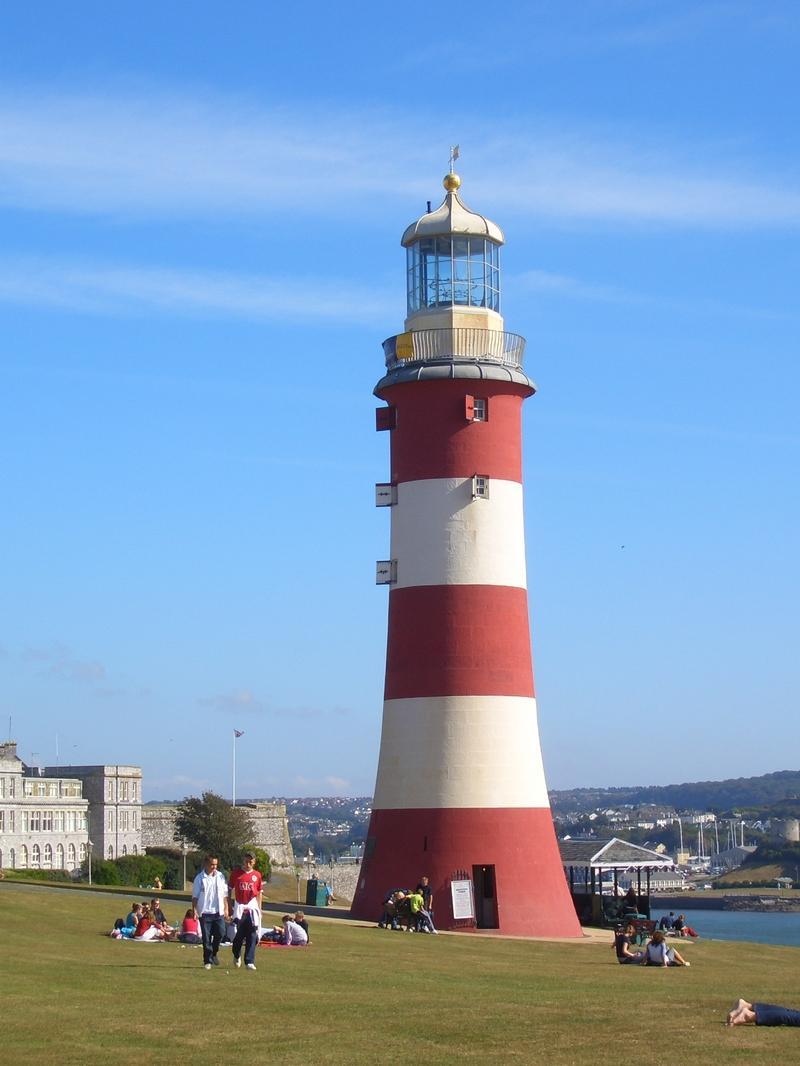 10. PLYMOUTH AND THE UNIVERSITY Plymouth is the largest city in South West England with a population of 280,000.