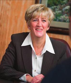 PAtti BAnk ceo Bend, oregon CAreer FoCus I am the CEO of a bank. I help oversee our company and part of my job is working with our board of directors to determine what will be best for our bank.