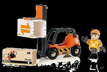 NCEA 2013 Work and power - the forklift Q3: A box in a warehouse has a mass of 2 500 kg. (a) Explain the difference between weight and mass. (b) Calculate the weight of the box.