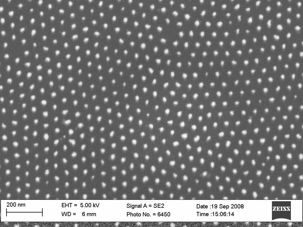 UTAMs with pore-openings smaller than 20 nm can be used to fabricate ordered arrays of quantum dots Using an UTAM with pore-openings ~ 17 nm (24 min etching time), largescale (~ 2 cm 2 ) ordered