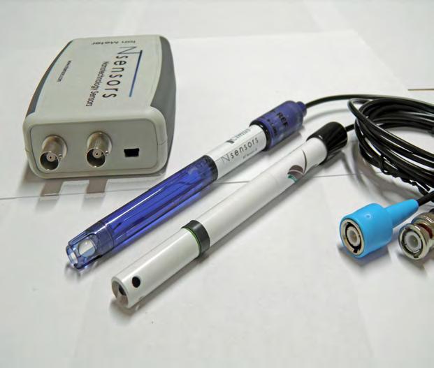 connexion to : - 1) the modular probe -2) to the ph electrode (which acts as well as the référence electrode) and - 3) to your computer or tablet by USB.