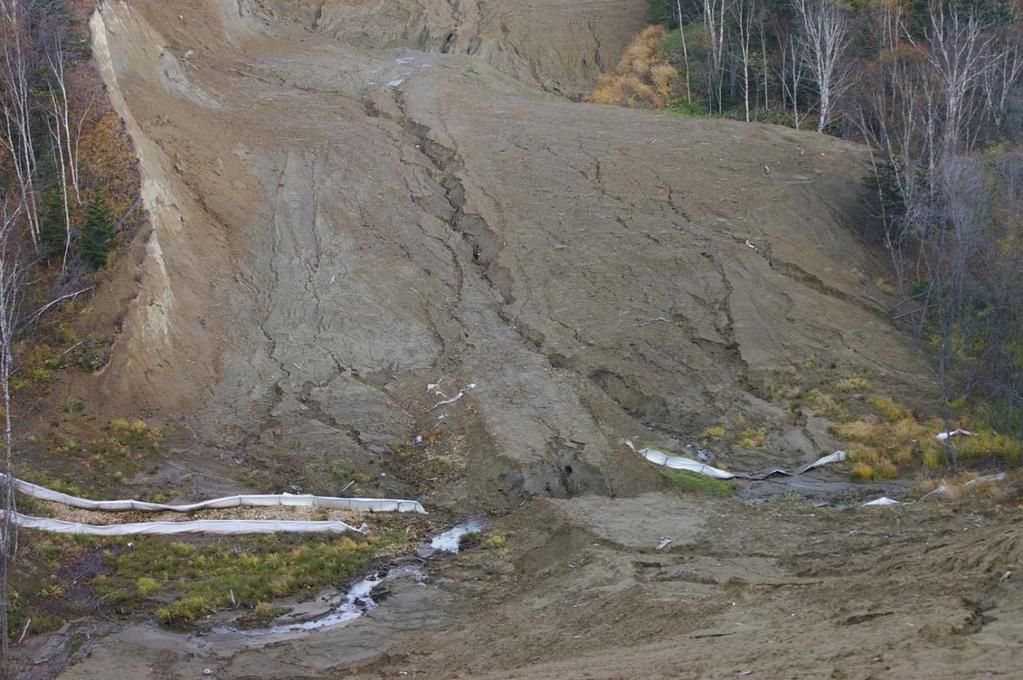 October 23, 2007: KP 492.5. Stream to the north of the Listvennitsa River (left bank). Erosion ditches on the pipeline RoW.