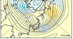 Contours show 500-hPa height at intervals of 60 m, and shading indicates height anomalies.