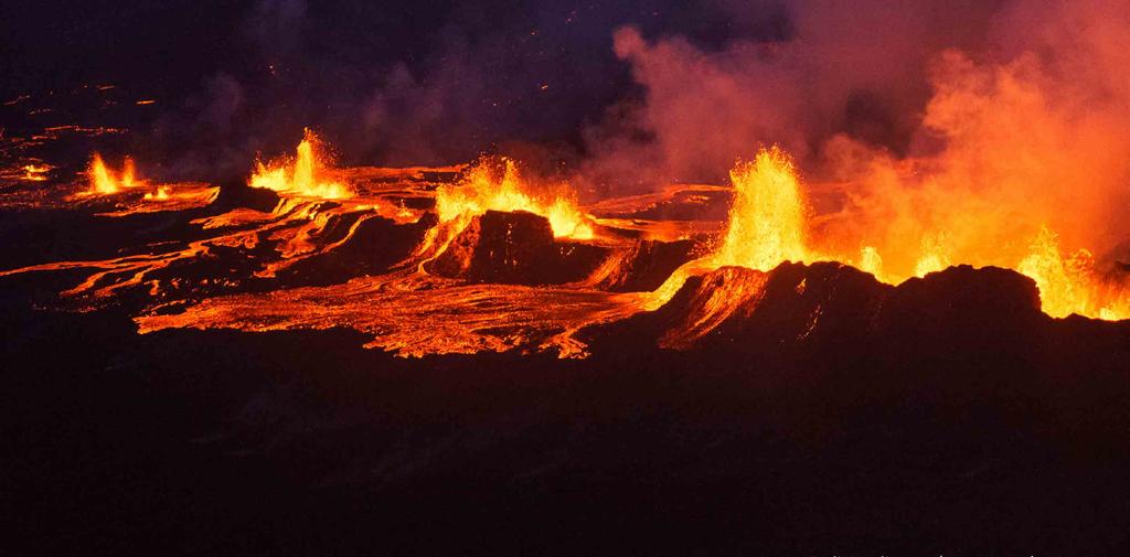 Jenny Jenkins Daði Harðarson Explosive Earth Earthquakes and volcanoes in Iceland The eruption of Bárðarbunga volcano in Iceland, July 2014 Key words volcano earthquake seismology prediction