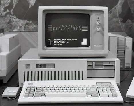 History of ESRI 1986 Esri releases PC