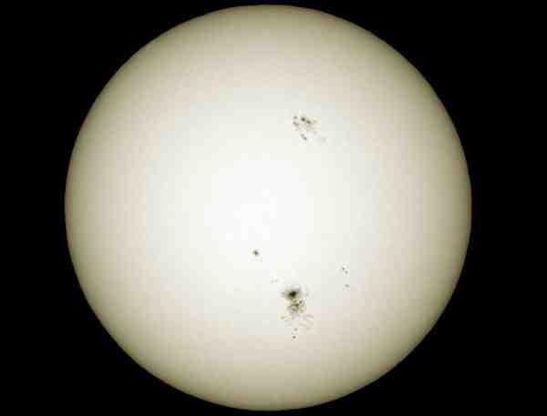 Sunspots and the Sun s Rotation!