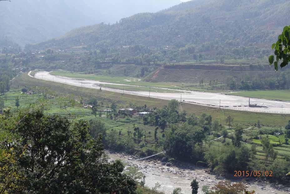 Damage to the Trishuli earth dam Hydropower plant damaged earth dam Dam Length: Dam Height: Crest width: 1150m 12m