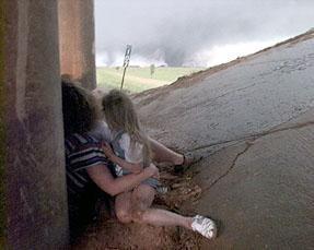 Interstate Killer Tornadoes 7 tornadoes resulted in 8 direct fatalities on the interstate.