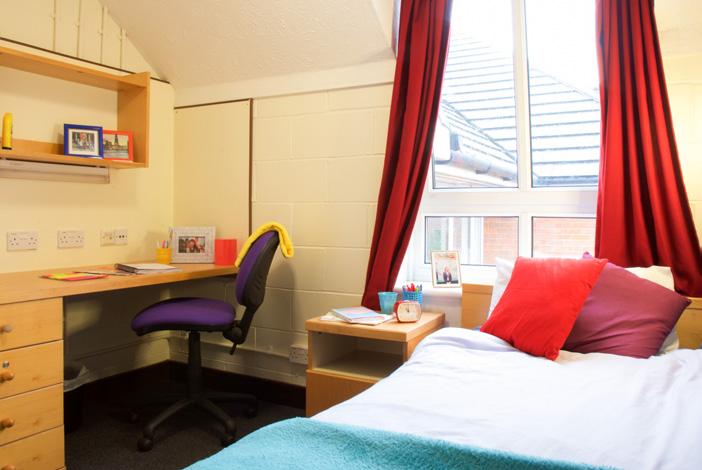 The centre consists of modern facilities, comfortable single en-suite rooms and large common areas.