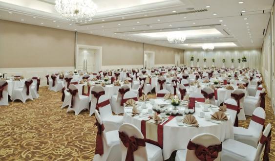 Benefit includes: New grand ballroom with LED screen Complimentary MC and karaoke system, upgraded sound and lighting system Complimentary music band for one and a half hour Complimentary basic