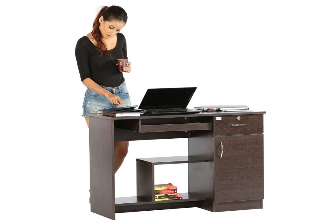 COMPUTER TABLES Create a convenient workspace with computer / study tables