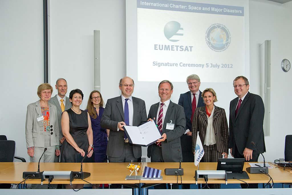 EUMETSAT joins the Charter Signing ceremony Following its signing of the International Charter Space and Major Disasters on 5 July 2012, EUMETSAT is now a formal participant in the Charter, which was