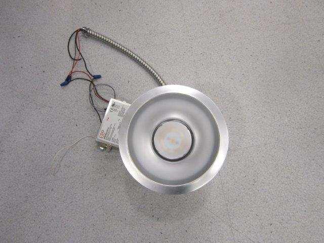 Product Information Manufacturer Model Number (SKU) Serial Number LED Type Cree Inc S-DL6-11L-40K w_s-dl6t-m-ss-c PL08047-001 CXB1512 Product Description Fixed downlight with a medium lens and a 6"