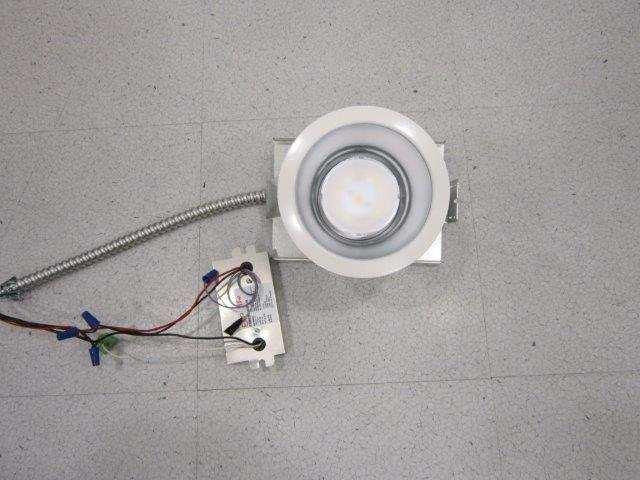Product Information Manufacturer Model Number (SKU) Serial Number LED Type Cree Inc S-DL4-15L-40K w_s-dl4t-m-ss-c PL08050-001 CXB1512 Product Description Fixed downlight with a medium lens and a 4"
