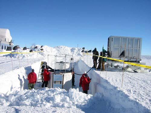 Experiment: ICETOP / ICECUBE 1450 m 2450 m ICETOP