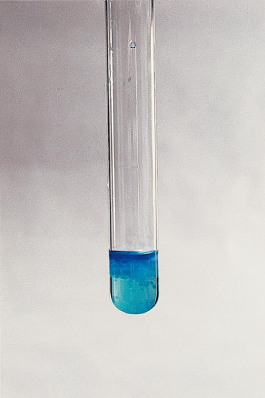 A solution containing copper(ii) ions Cu 2+ (aq) + 2OH (aq) Cu(OH) 2 (s) blue pale blue precipitate Cu(OH) 2 (s) + 4NH 3 (aq) [Cu(NH 3 ) 4 ] 2+ (aq) + 2OH (aq) pale blue precipitate