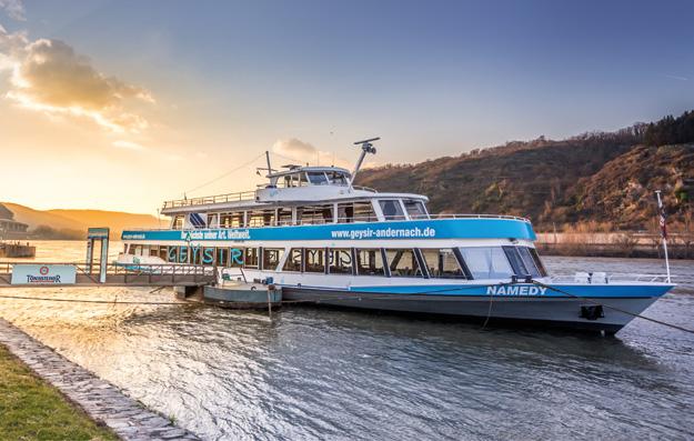 THINGS TO KNOW DEPARTURE TIMETABLE of geyser boat MS Namedy :5 AM ABOUT YOUR VISIT :05 :00 5:00 TICKETS Only available at the Geyser Centre: Valid for the Geyser Centre, the boat trip and the visit