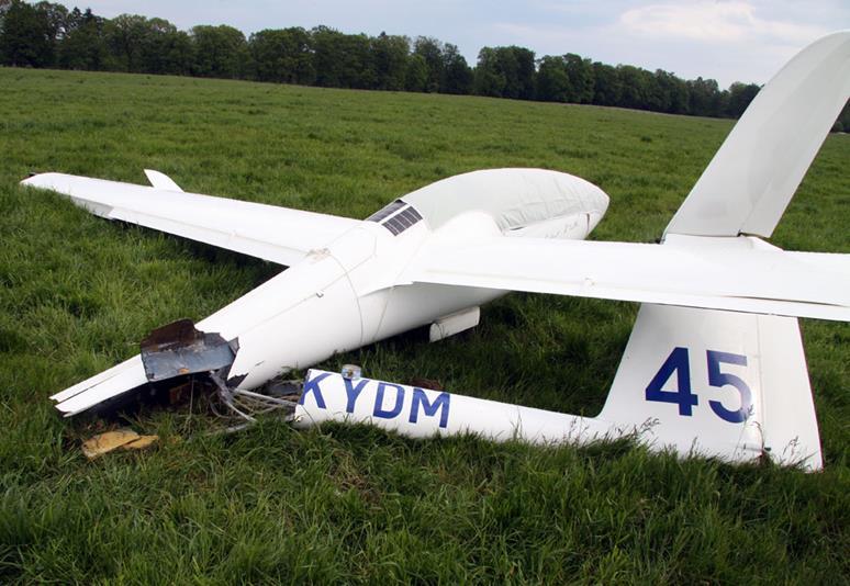 Figure 3. D-KYDM with severed rear fuselage after the accident. Photo: Mikael Roslund.
