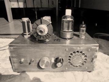 Introduction v Early 20 th century, vacuum tube was used for the amplifier and switch.