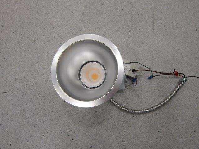 Product Information Manufacturer Model Number (SKU) Serial Number LED Type Cree Inc S-DL6-63L-27K w_s-dl6t-w-ss-c PL08073-011 CXB3070 Product Description Fixed downlight with a wide lens and a 6"